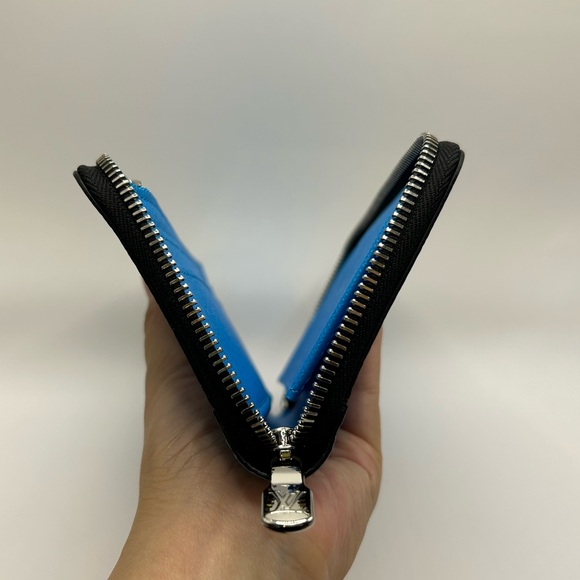 Louis Vuitton  Zippy Vertical Taigarama Long Wallet in Bright Blue with Box - Picture 11 of 14